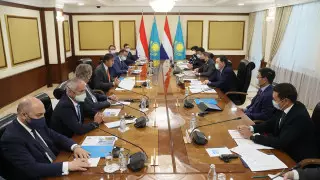 Мамин обсудил с ведущими компаниями Нидерландов реализацию проектов в АПК