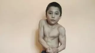 10 жастағы Әлидің видеолары жұртты тәнті етті