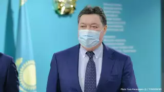 Владимир Путин наградил премьера Аскара Мамина