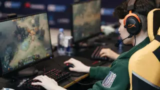 У госслужащих Казахстана появится свой кибертурнир от QCF