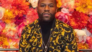 Флойд Мейвезер пообещал 100 тысяч долларов за информацию об ограбивших его дом