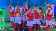 Футболист сборной Дании потерял сознание во время матча Евро-2020