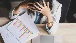 Стресс работников обошелся мировой экономике в триллионы долларов