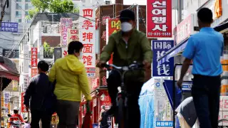 Вакцины двух разных производителей будут смешивать в Южной Корее