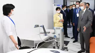 Президент Токаев посетил поликлинику в Нур-Султане