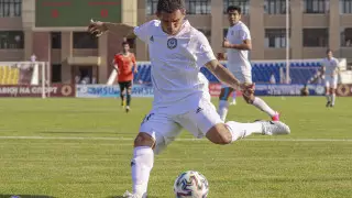 Болельщики заблокировали автобус "Ордабасы" после поражения от "Актобе"