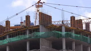 Стройки в Нур-Султане приостановят из-за невакцинированных сотрудников