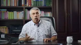 Комаровский эмоционально ответил антиваксерам