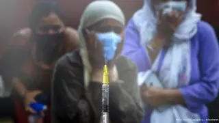 Какая вакцина наиболее эффективна против дельта-штамма, спросили у Бекшина