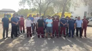 Сотрудники скорой и нефтяники выступили против вакцинации в Жанаозене