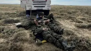 Фото с уснувшими пожарными в Карагандинской области разлетелось в Сети