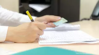 Директора медцентра задержали за продажу фиктивных ПЦР-справок