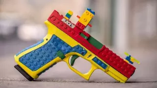 В США выпустили настоящий пистолет в виде игрушки Lego