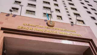 Напавших на сотрудников Минздрава оштрафовали в Нур-Султане