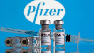 Применение третьей дозы вакцины Pfizer может начаться в августе - СМИ