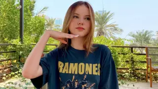 Миллионы просмотров в YouTube и концерты в США. Чем сейчас занимается Данэлия Тулешова