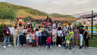 "Просят сфотографироваться и потрогать волосы". Как живут африканцы в Казахстане