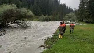 Спасатели нашли в горах Кыргызстана тело пропавшей казахстанки