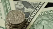 Официальный курс доллара падает