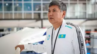 Тренер сборной Казахстана по боксу не смог ответить на вопрос об отставке