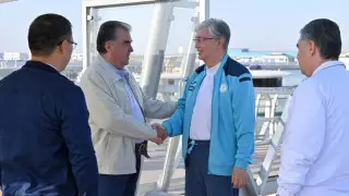 Появились фото с неформальной встречи Токаева с президентами