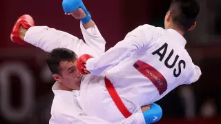 Каратист Нурканат Ажиканов выиграл первый поединок на Олимпиаде-2020