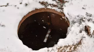 10-летняя школьница упала в открытый колодец и сломала позвоночник