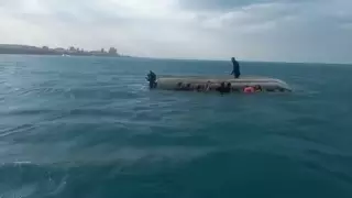 8 человек перевернулись на плоту на Алаколе