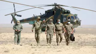 Министр обороны совершил рабочую поездку в Мангистаускую область