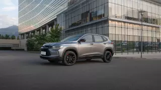 Первая партия новых кроссоверов Chevrolet Tracker сошла с конвейера