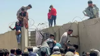 Талибы закрыли доступ в аэропорт Кабула для афганцев