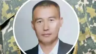 "Ушел на службу и не вернулся". Родные разыскивают военного, ушедшего тушить пожар возле Тараза