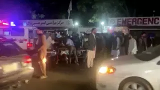 Число погибших в результате взрывов у аэропорта Кабула резко возросло