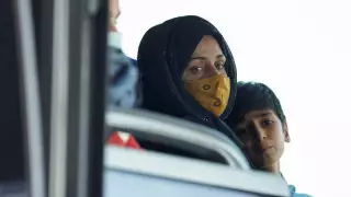 Афганская телеведущая, побеседовавшая с одним из лидеров талибов, бежала из страны