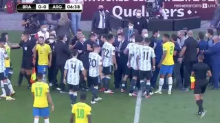 Матч Бразилии и Аргентины завершился через 10 минут после начала