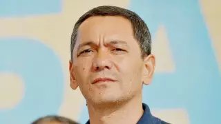 Экс-премьер Кыргызстана Омурбек Бабанов вернулся в страну
