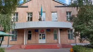 Десять детей получили ожоги глаз на уроке в школе Уральска