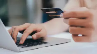 Банки необоснованно списывали деньги казахстанцев - Генпрокуратура