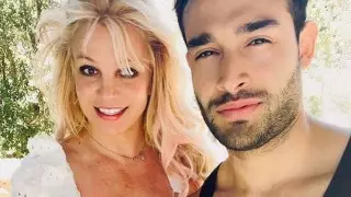 Бритни Спирс объявила о помолвке со своим бойфрендом Сэмом Асгари