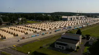 Тысячи афганцев застряли на авиабазе в Германии из-за вспышки кори