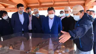 Мамину представили концепцию развития нацпарков "Алтын-Эмель" и "Чарын"