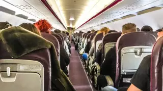 Казахстанцев будут включать в черные списки авиакомпаний по решению суда