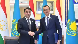 Маулен Ашимбаев призвал таджикских коллег совместно решать проблему дефицита воды