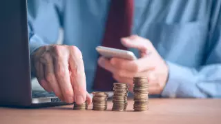 Зарплаты казахстанцев сравнили с окладами в странах ЕАЭС