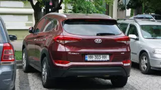 500 иностранных авто еще не вывезли из Казахстана - налоговики