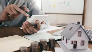 Эффект "мыльного пузыря" на рынке жилья прогнозируют в Казахстане