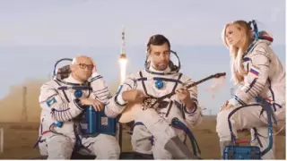 Шоу "Вечерний Ургант" вышло в эфир с космодрома Байконур