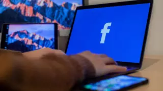 В Facebook назвали причину глобального сбоя