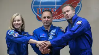 Первый в мире "киноэкипаж" отправили в космос с Байконура