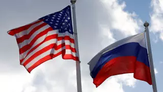 Сенат США требует выслать 300 российских дипломатов
